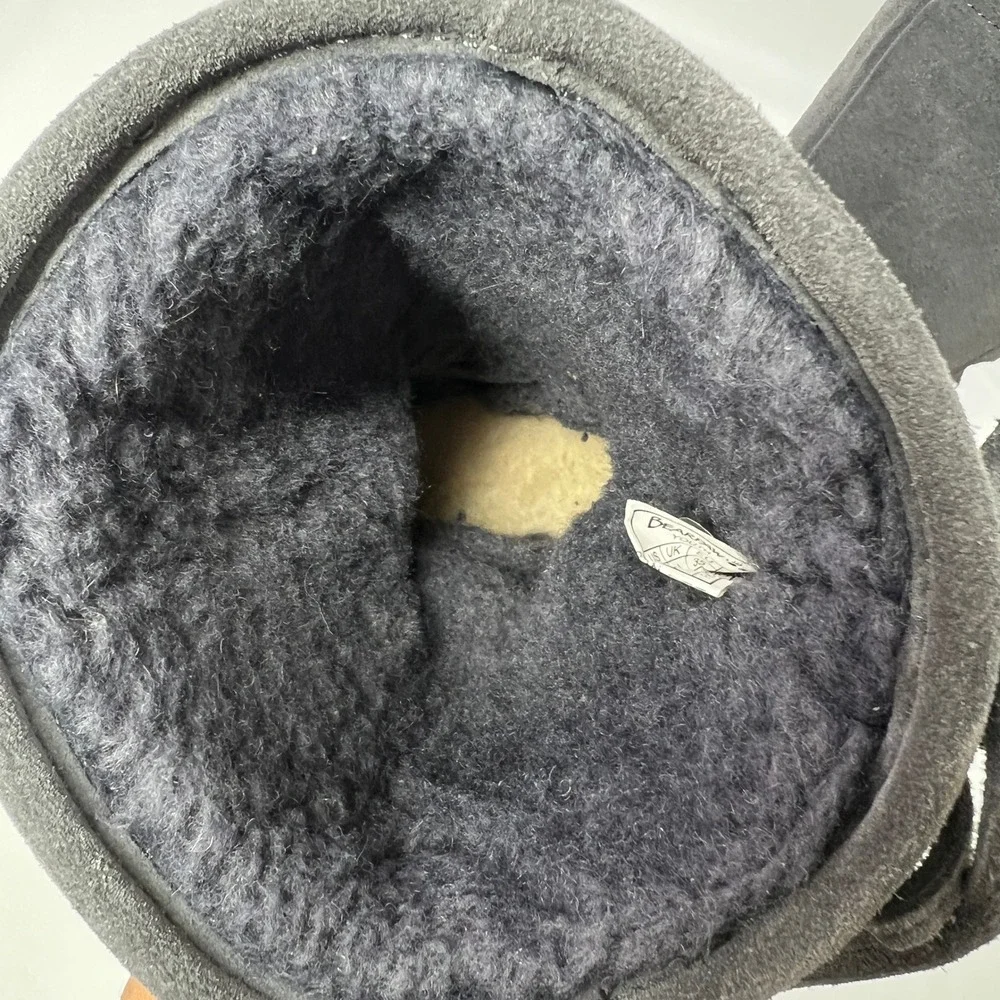 Bearpaw Youth 5 Gray Suede Shearling Lace Back Winter Boots Warm Lined Cozy‎